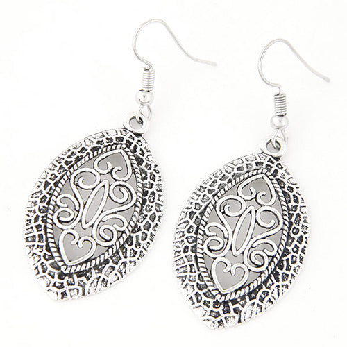 Vintage Style Silver Tone Hollow Out Oval Earrings E65