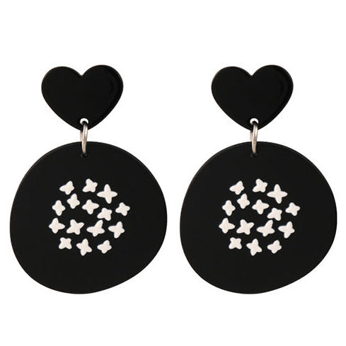 Acrylic Black/White Heart/Round Stud Earrings E161