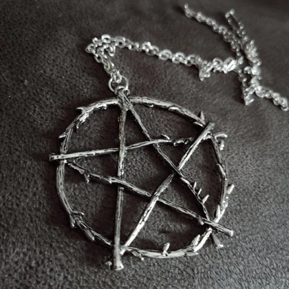 Silver Tone Small Pentagram Pendant Necklace N92