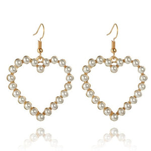 Gold Tone Pearl Cut-Out HeartEarrings E185