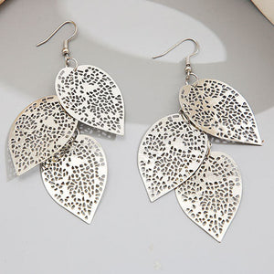 Silver Tone Falling Leaves Earrings E70